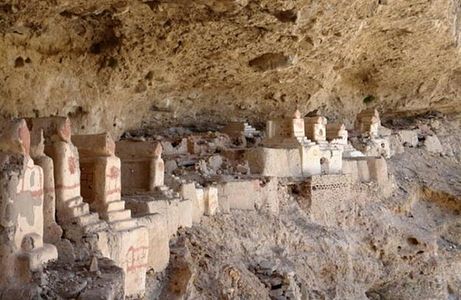 Heftad Mullah Cemetery