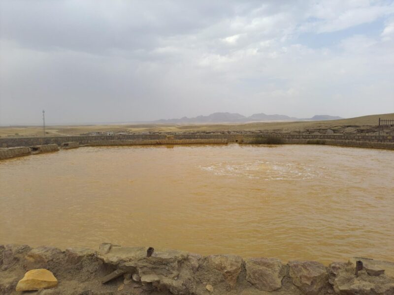 426339_1051903--چشمه-آب-معدنی-بابا-گرگر