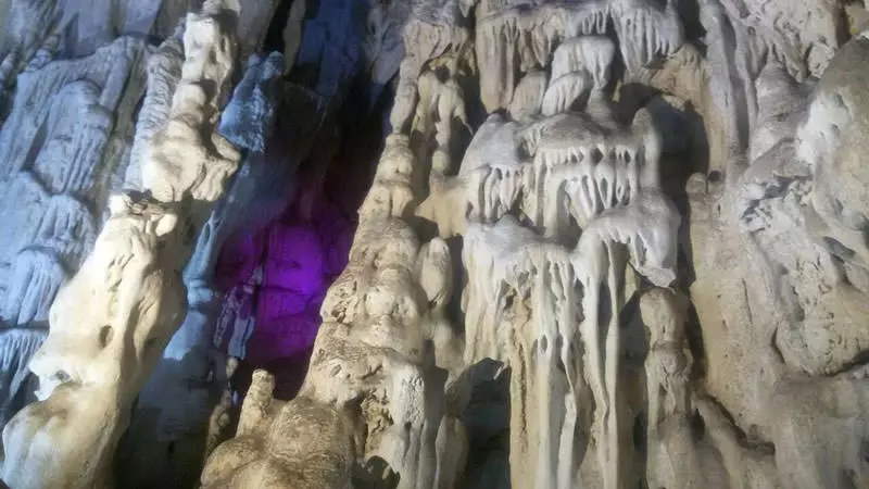 Ten Sheikh Cave