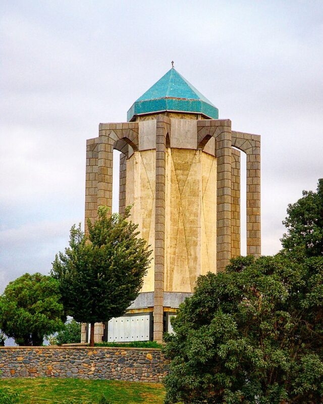 The tomb of Babataher Arian