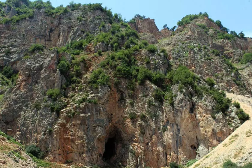 Espahbadan cave