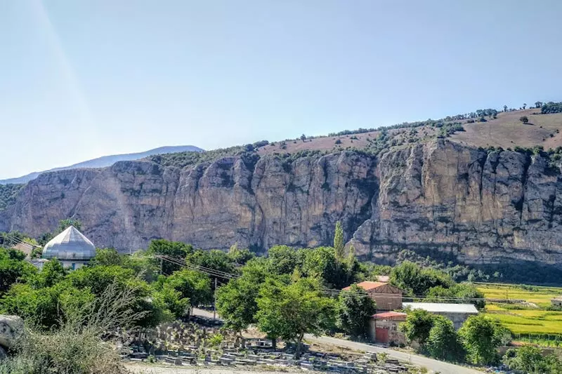 Sefid Chah Cemetery