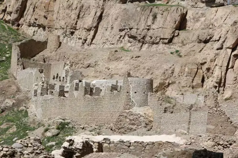 Qaban Mako historical castle