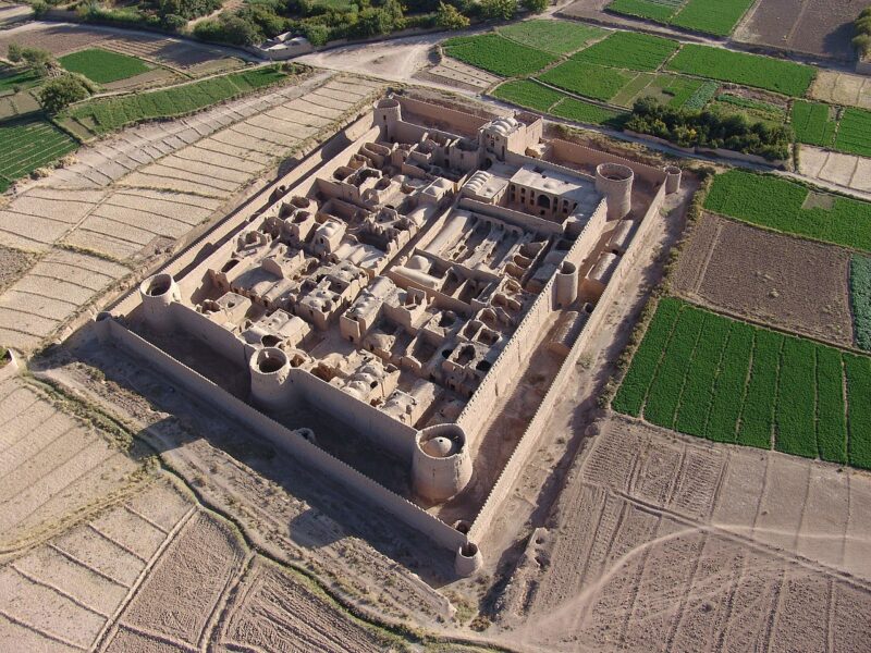 Mehrpadin Mehriz Castle