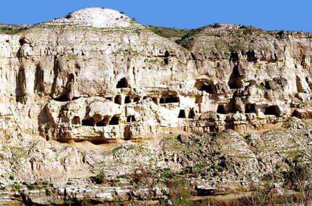 Forty Khana Cave