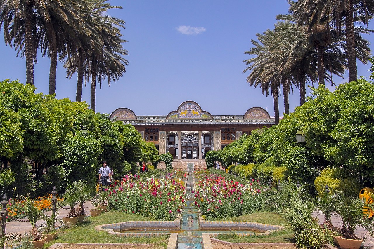 Qavam Narenjestan Garden