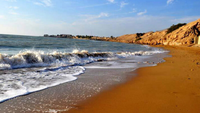 Remhir Bushehr beach