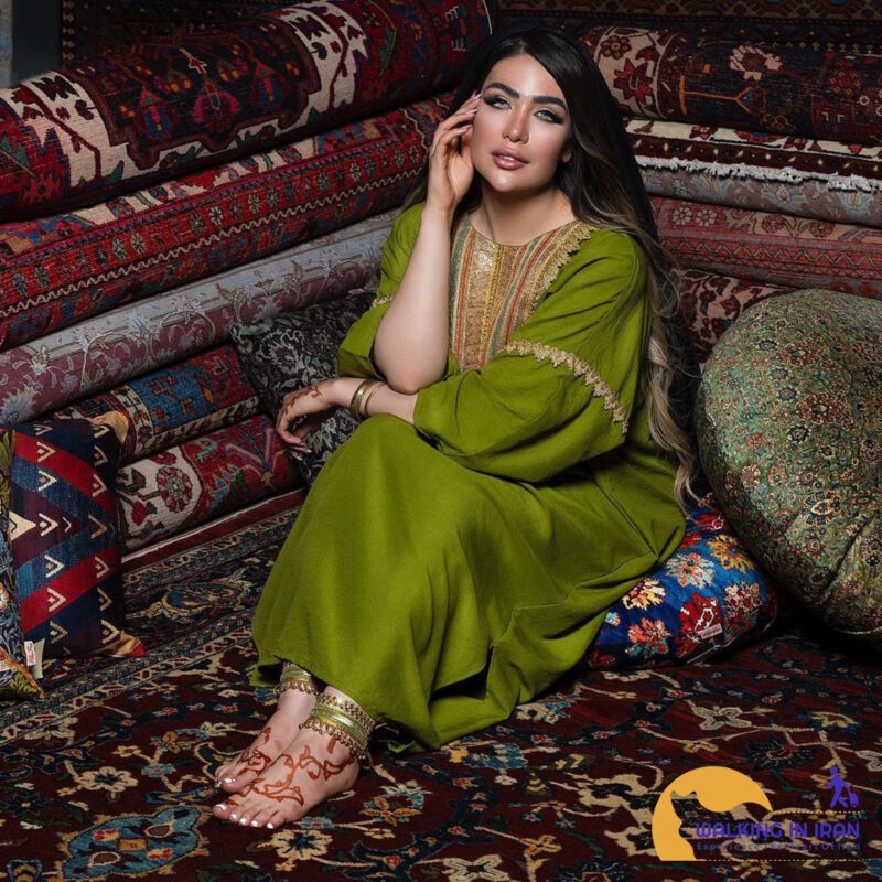 All-wool carpet weaving