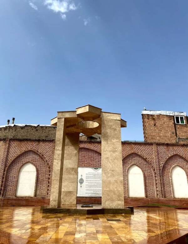 The Puryā-ye Vali Mausoleum