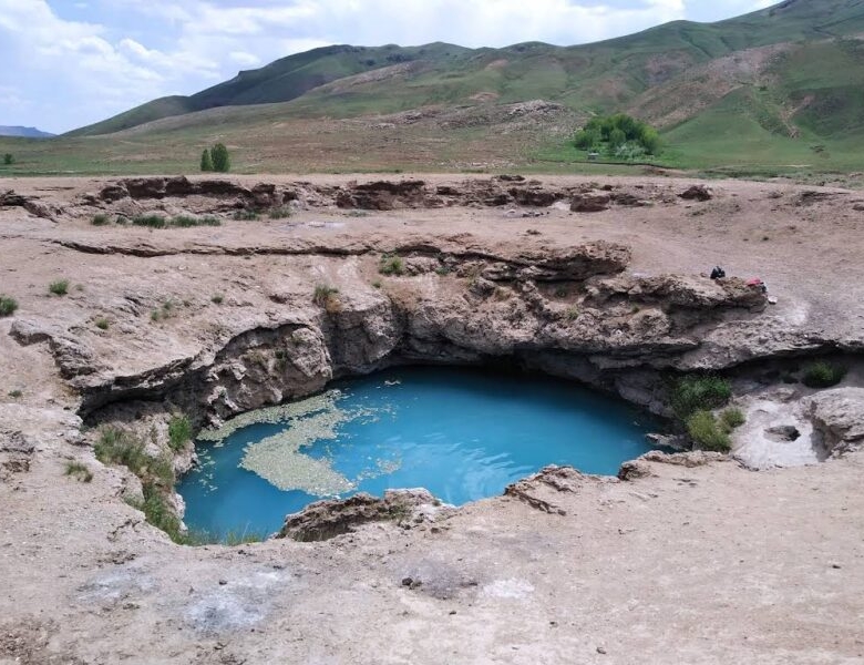 The Qinarcheh Hot Spring