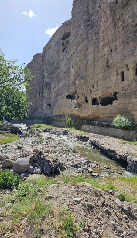 The Jerāʿil Rock House
