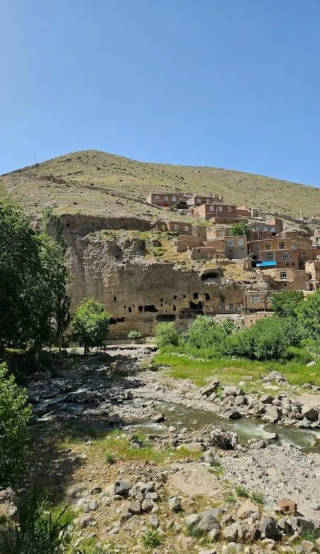 The Jerāʿil Rock House
