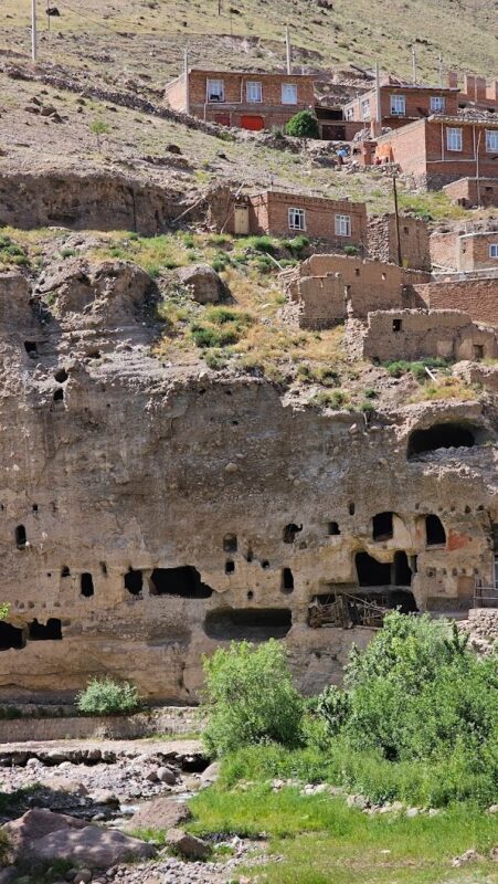 The Jerāʿil Rock House The Jerāʿil Rock House