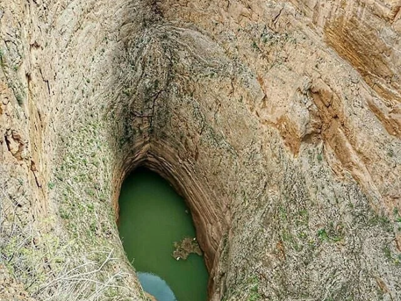 The Zendan-e Berenjeh