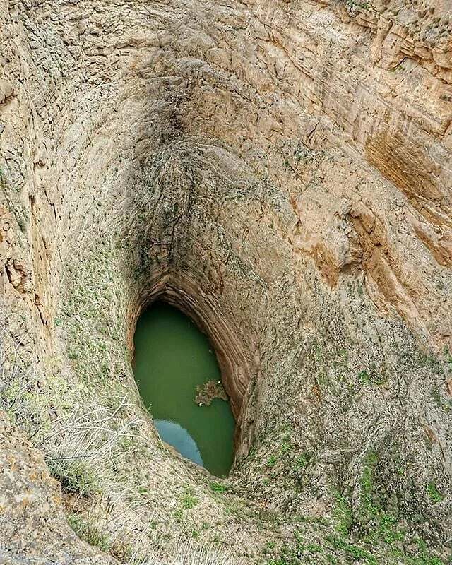 The Zendan-e Berenjeh The Zendan-e Berenjeh